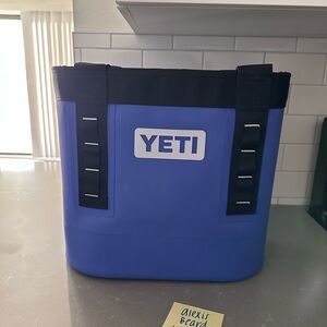 Yeti Camino 20 Ultraviolet Marine